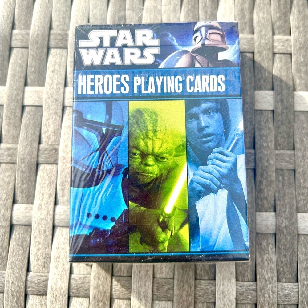 Star Wars Heroes Playing Cards NIB!​​